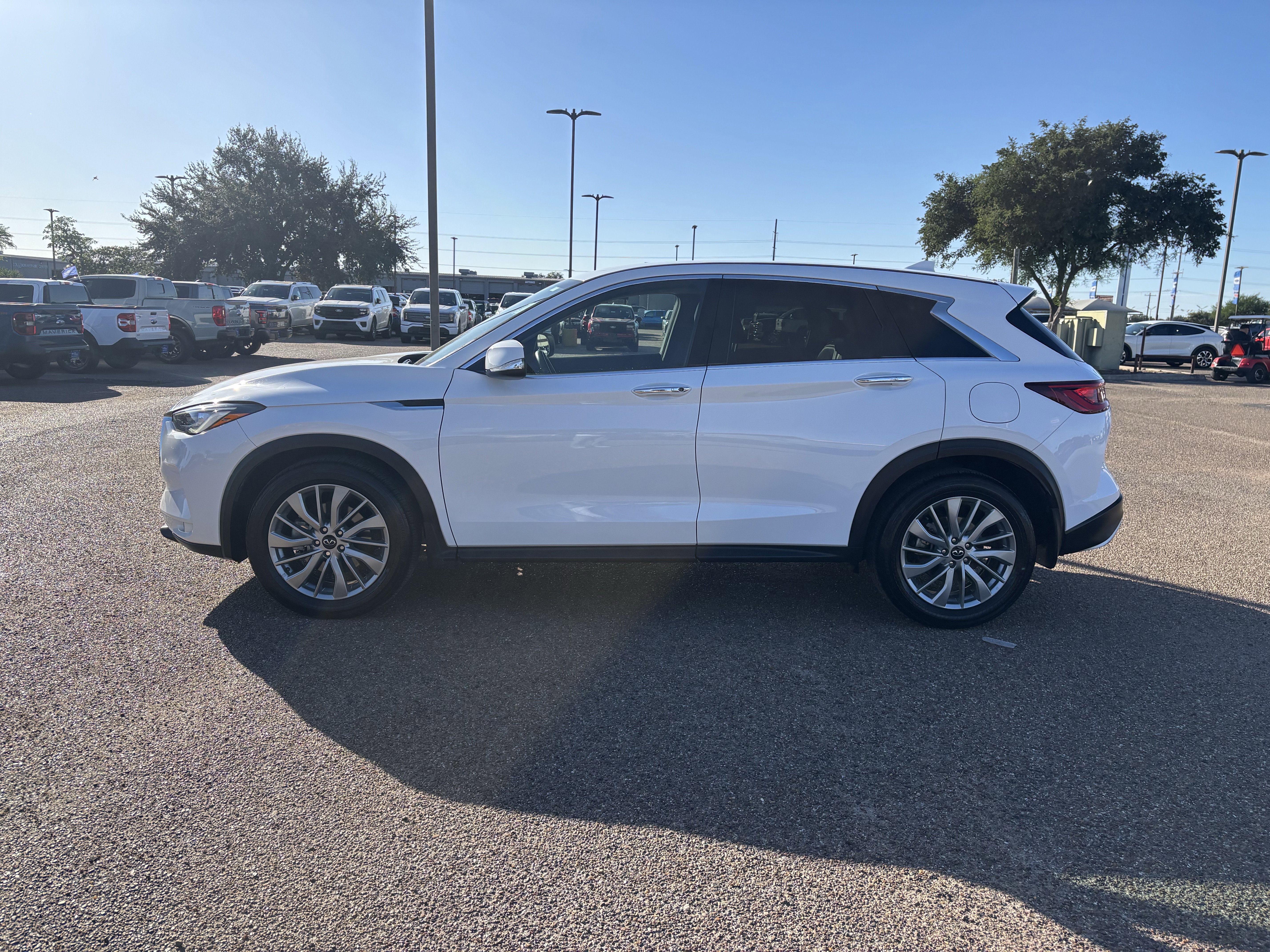 Used 2024 INFINITI QX50 Pure image 3