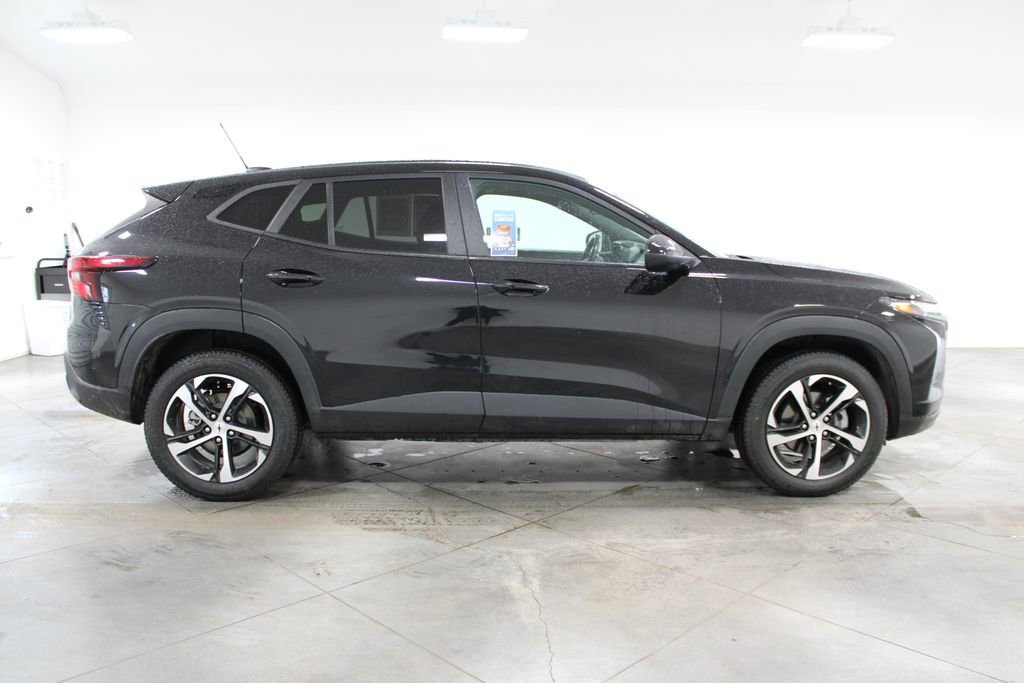 Used 2024 Chevrolet Trax RS w/ Driver Confidence Package image 6