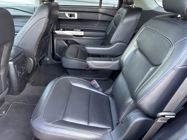 Certified 2022 Ford Explorer XLT w/ Equipment Group 202A image 8