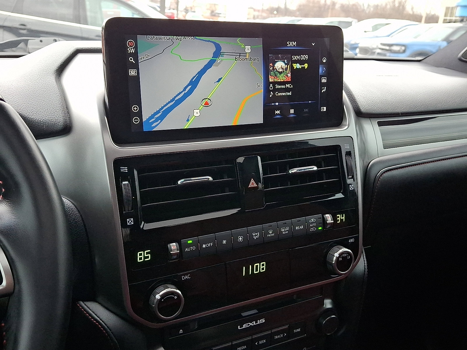 Used 2023 Lexus GX 460 Premium w/ Premium Package image 23