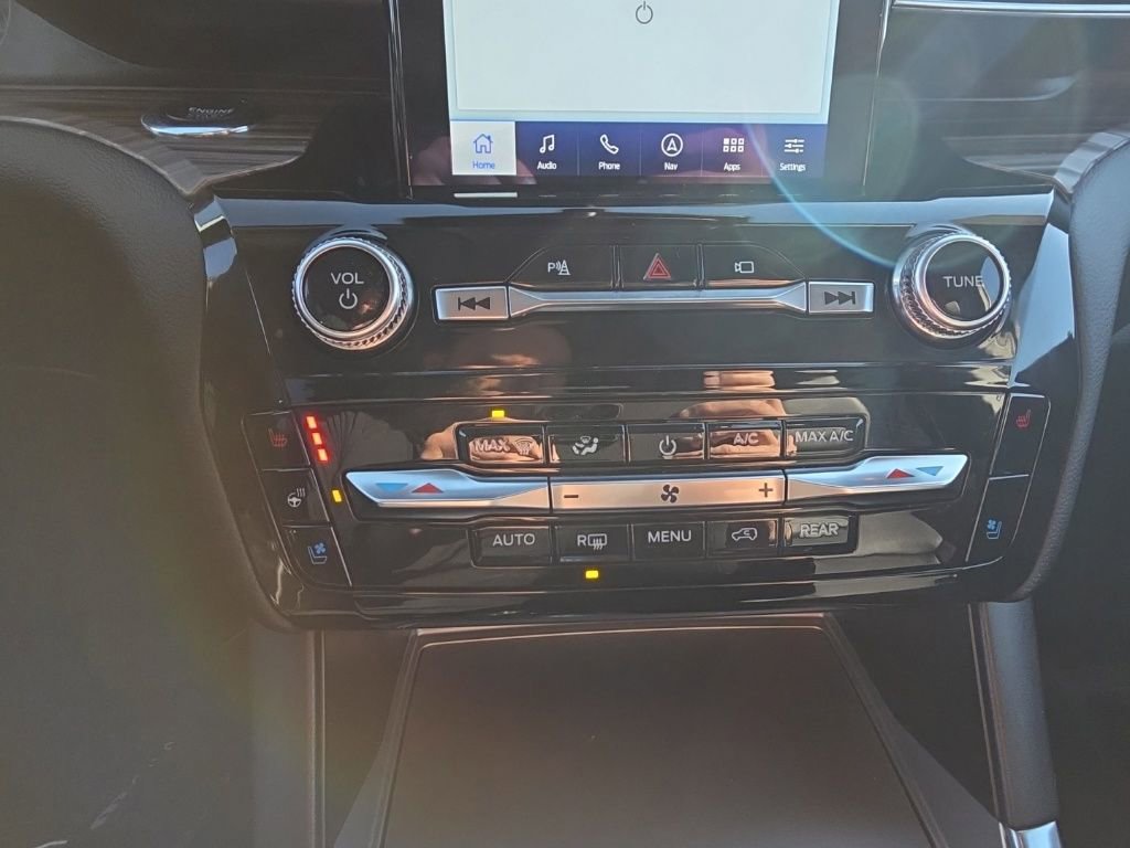 Certified 2022 Ford Explorer Limited w/ Limited Technology Package image 19