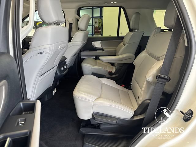 Certified 2025 Ford Expedition Active RWD image 30