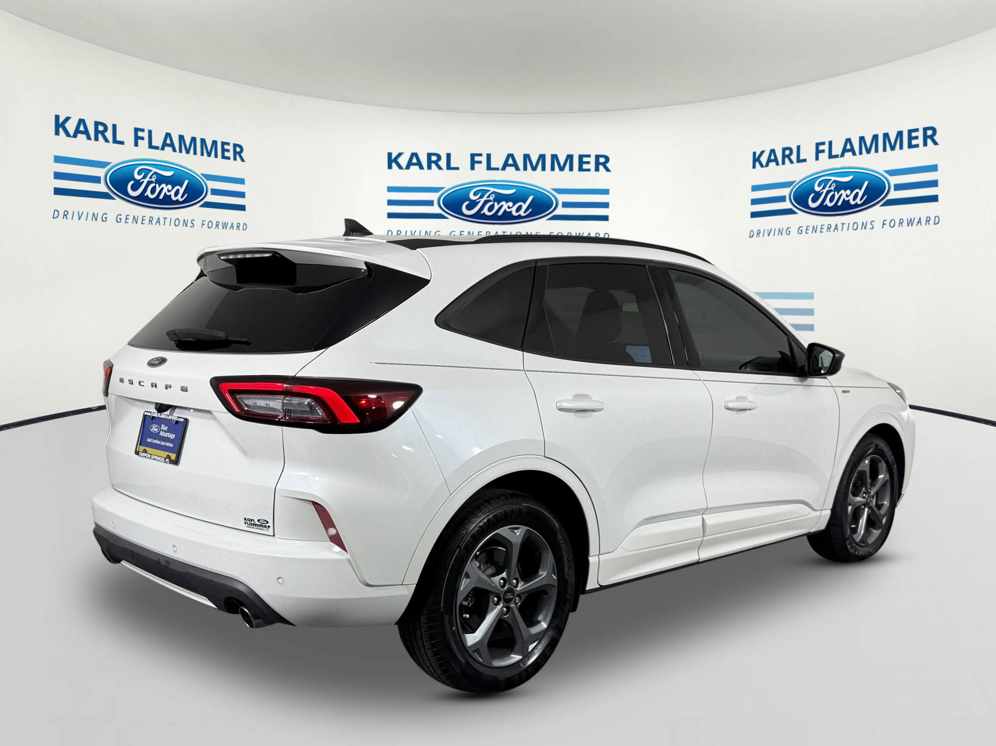 Certified 2023 Ford Escape ST-Line w/ Tech Pack #1 FWD image 3