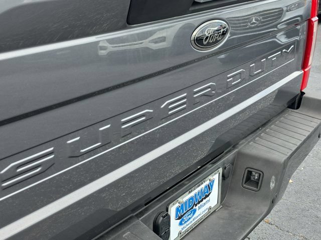 Certified 2022 Ford F250 Lariat w/ Black Appearance Package AWD/4WD image 7
