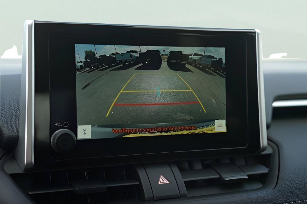 Used 2024 Toyota RAV4 LE FWD image 27