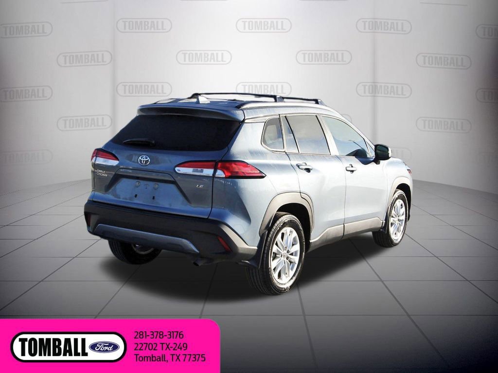 Used 2024 Toyota Corolla Cross LE image 5