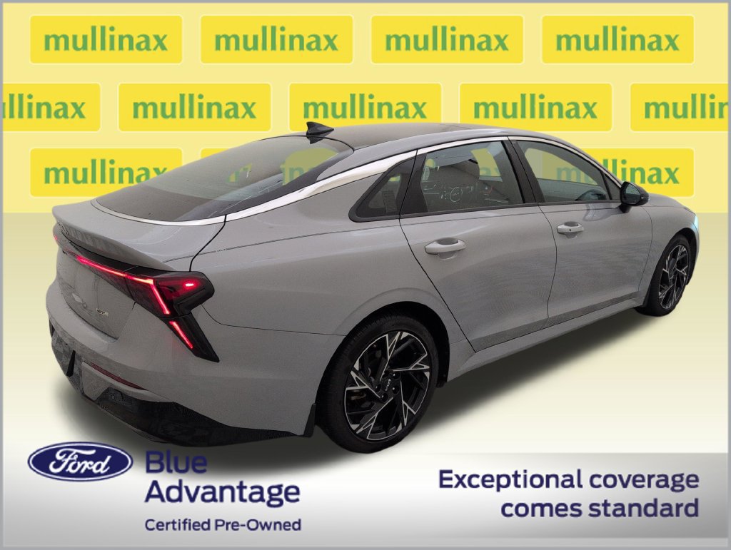 Used 2025 Kia K5 GT-Line w/ GT-Line Premium Package FWD image 3