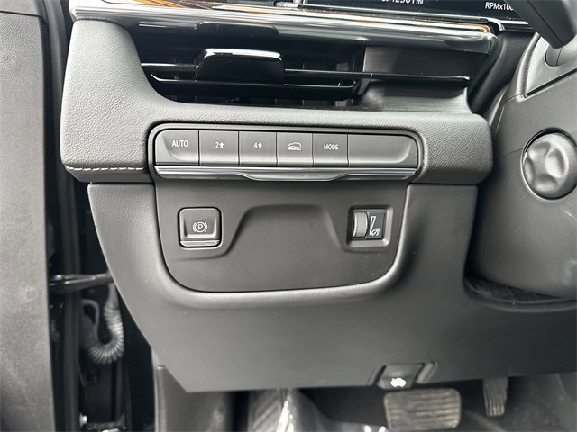 Used 2023 Cadillac Escalade Premium Luxury image 30