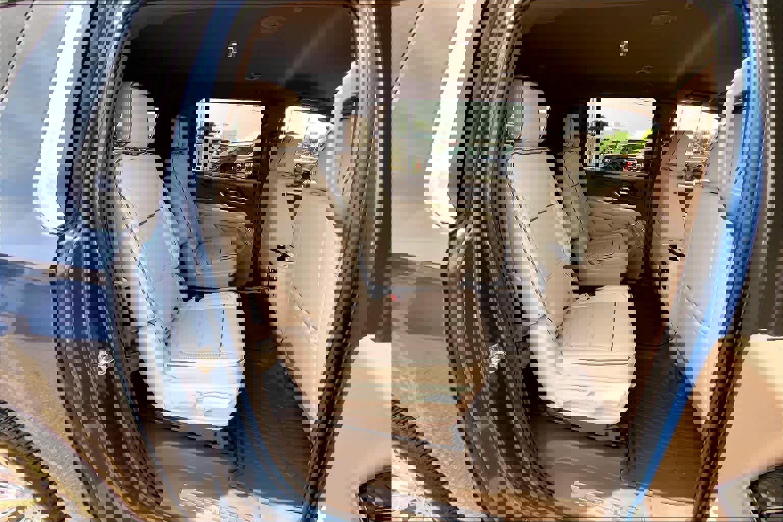 Used 2025 GMC Yukon XL Denali w/ LPO, Floor Liner Package image 20