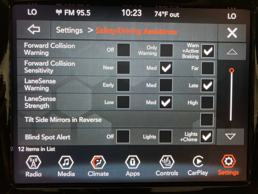 Used 2022 Jeep Cherokee Limited image 26