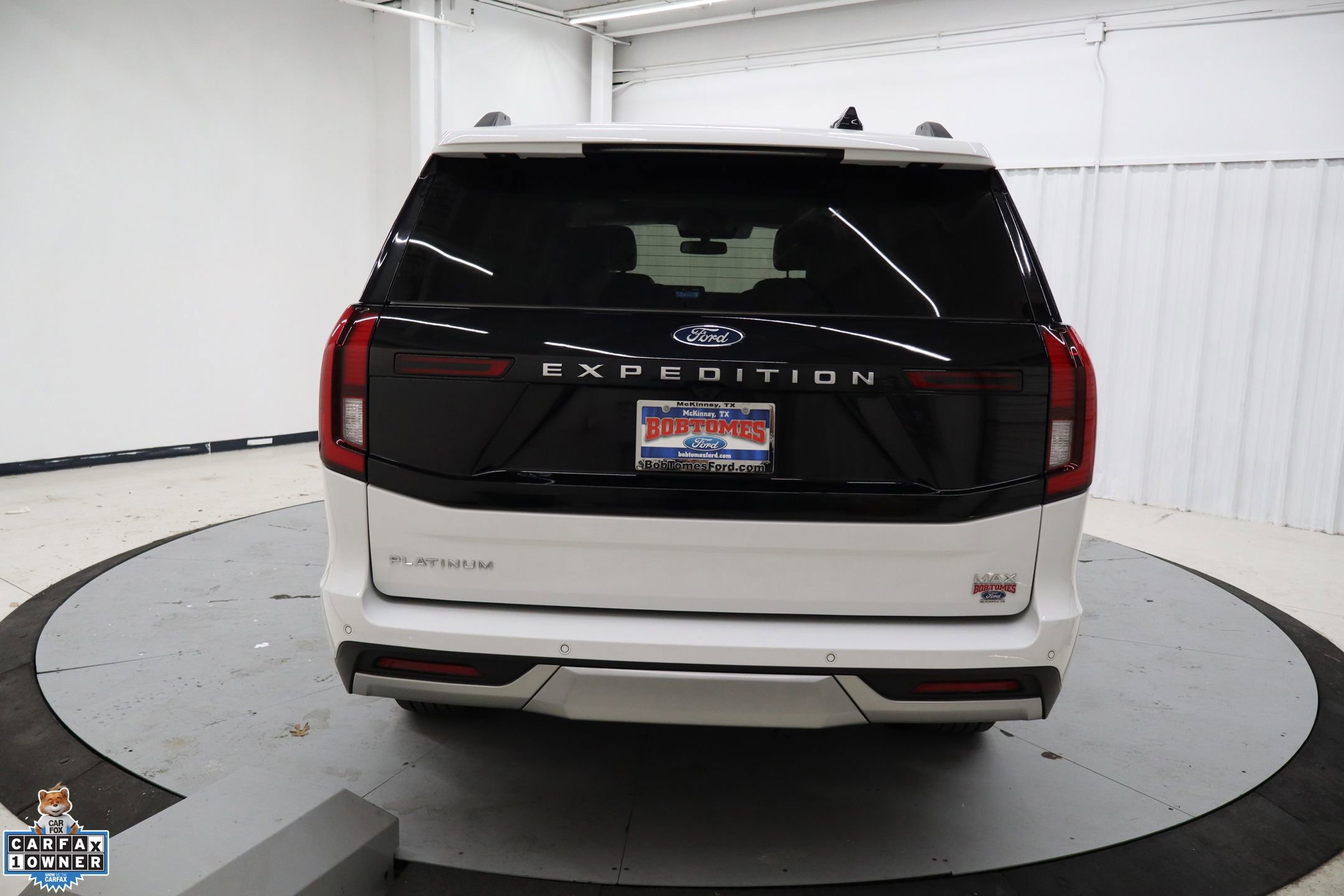 Certified 2025 Ford Expedition Max Platinum image 3