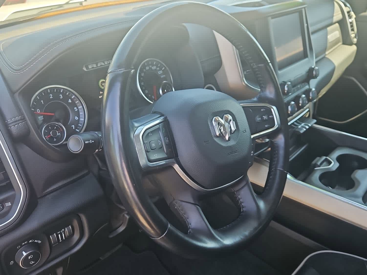 Used 2022 RAM 1500 Laramie AWD/4WD image 2