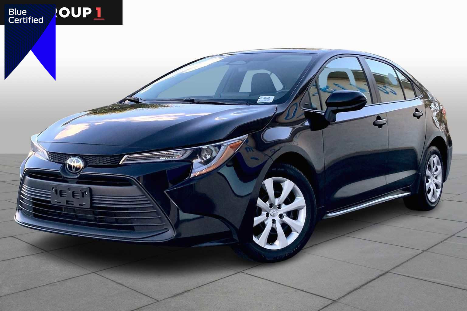 Used 2023 Toyota Corolla LE image 1