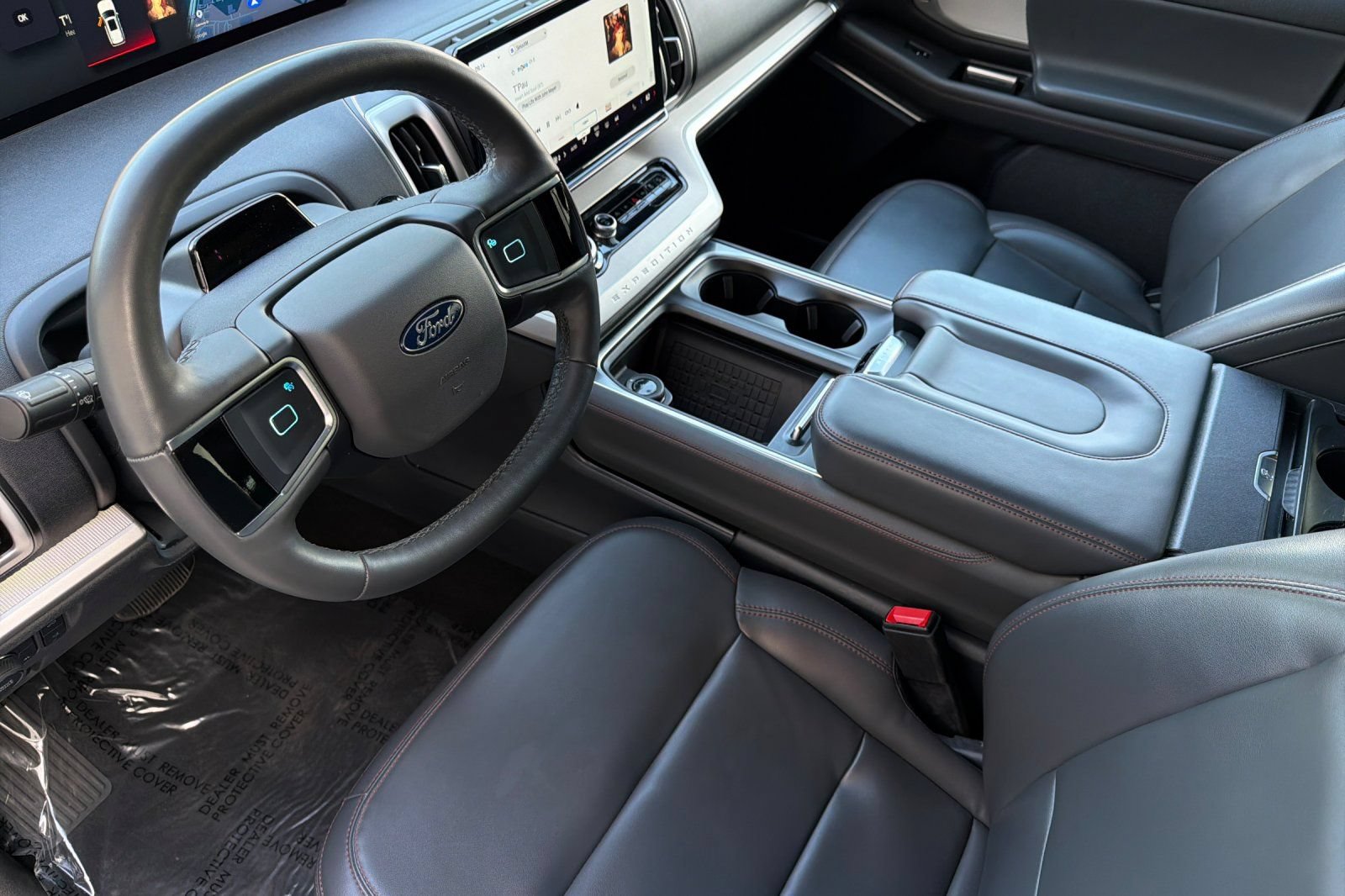 Certified 2025 Ford Expedition Active AWD/4WD image 10