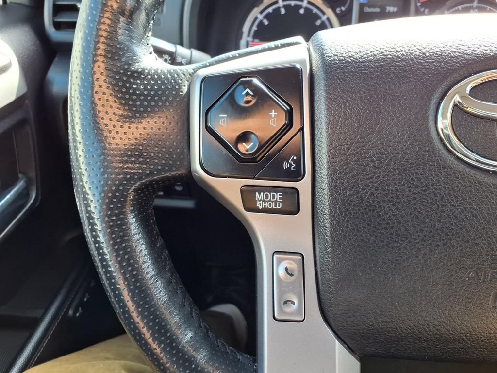 Used 2023 Toyota 4Runner Limited AWD/4WD image 18
