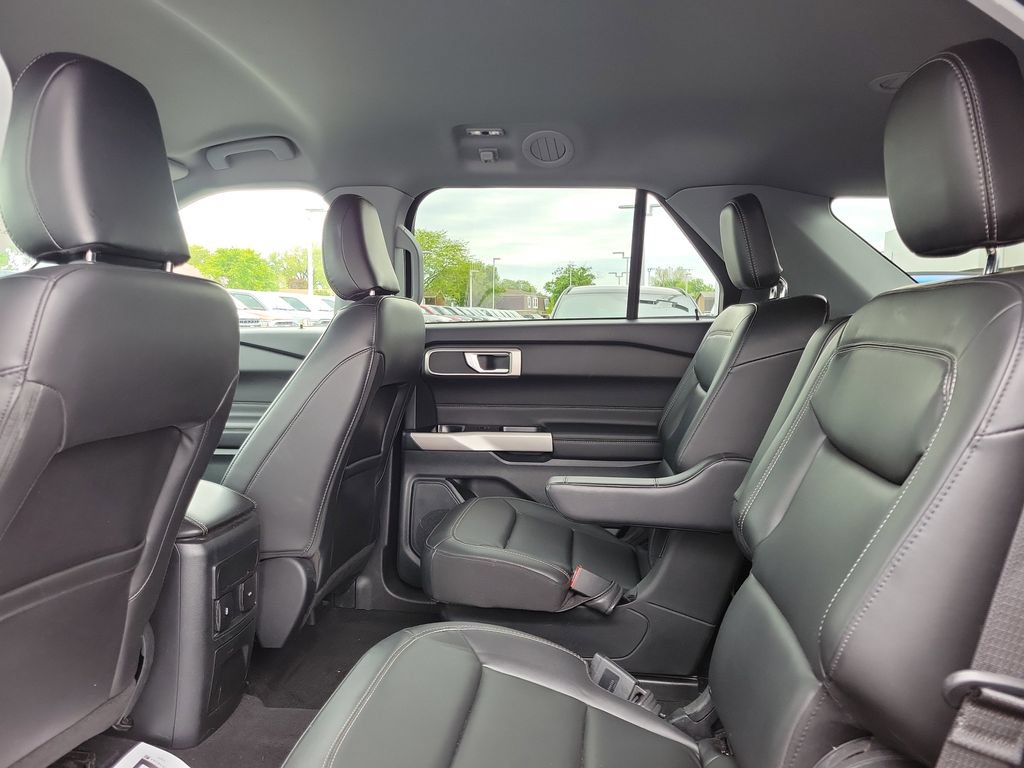 Certified 2023 Ford Explorer XLT w/ Equipment Group 202A AWD/4WD image 14