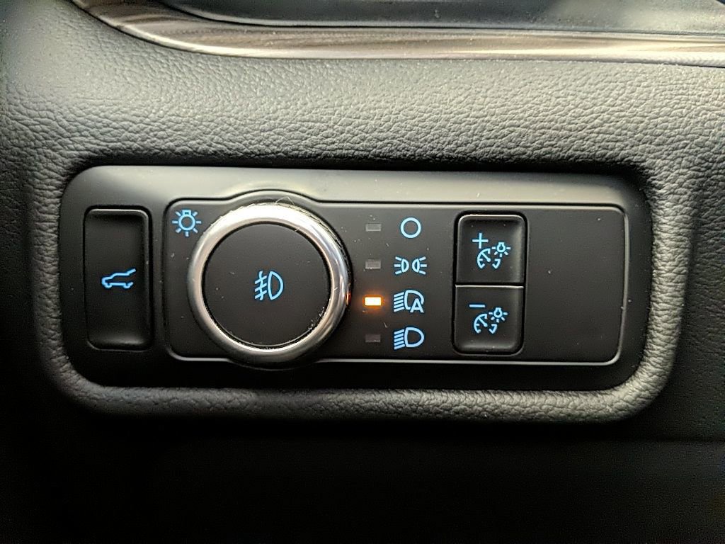 Certified 2023 Ford Explorer Limited w/ Equipment Group 301A image 25