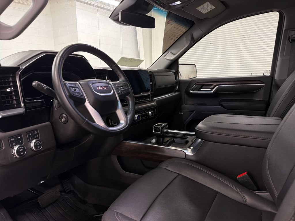 Used 2023 GMC Sierra 1500 SLT w/ SLT Premium Plus Package AWD/4WD image 6