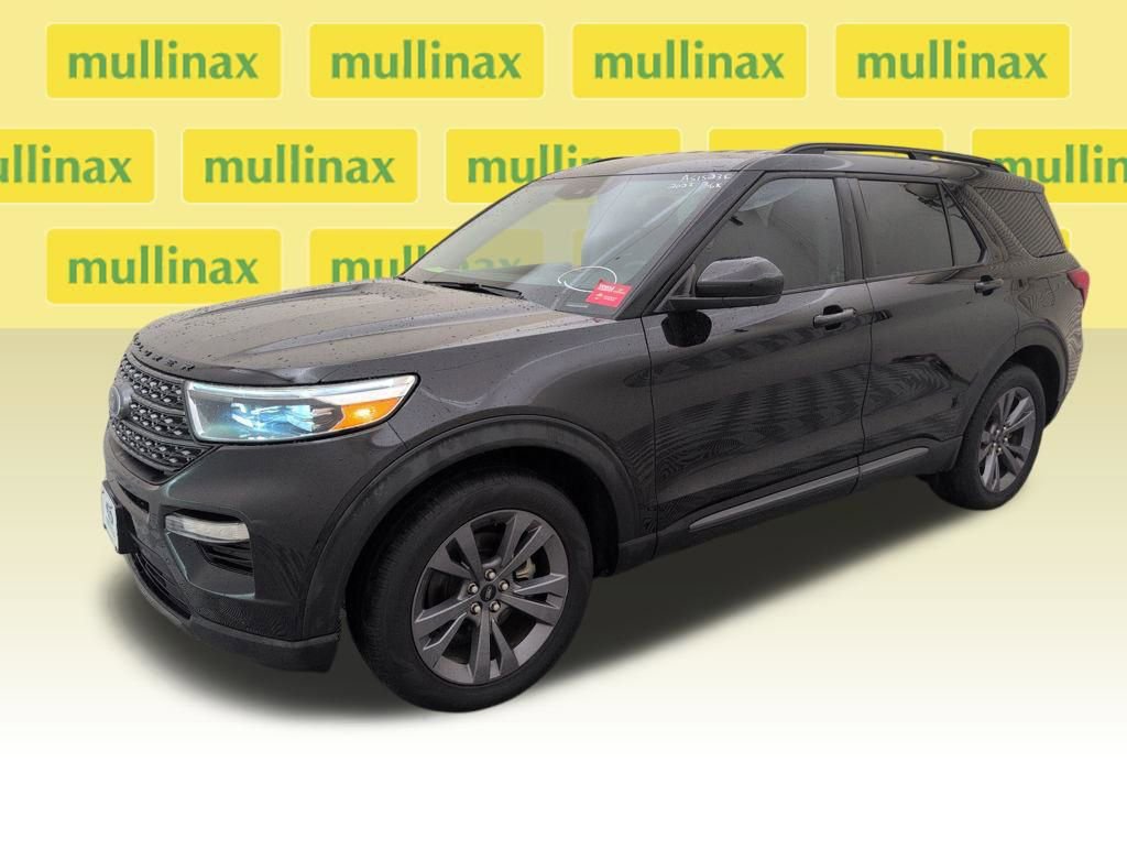 Certified 2023 Ford Explorer XLT w/ Equipment Group 202A RWD image 10