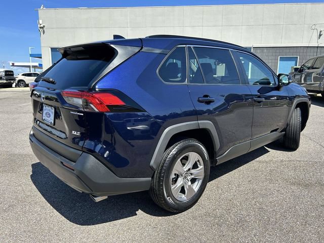 Used 2025 Toyota RAV4 XLE FWD image 30