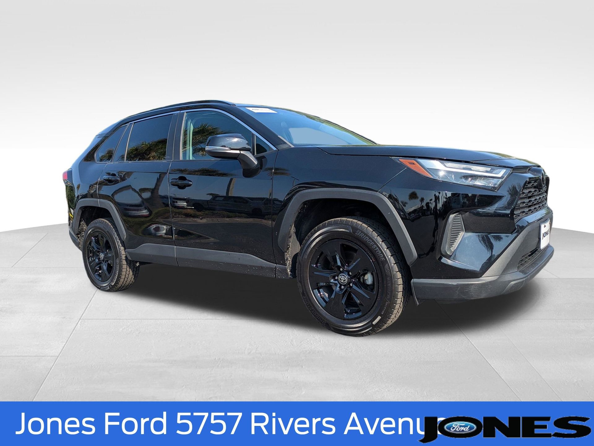 Used 2023 Toyota RAV4 XLE FWD image 2