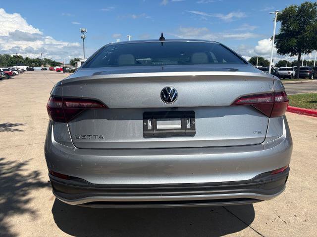 Used 2024 Volkswagen Jetta SE FWD image 6