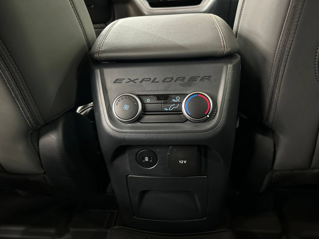 Certified 2025 Ford Explorer Active w/ Active Comfort Package AWD/4WD image 26