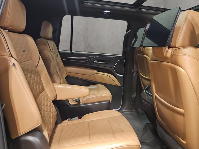 Used 2021 Cadillac Escalade ESV Sport w/ Driver Assist Tech Package AWD/4WD image 19