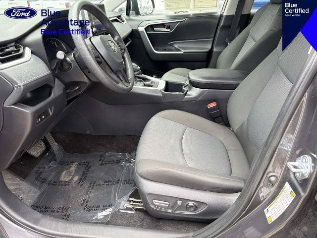 Used 2025 Toyota RAV4 XLE AWD/4WD image 18