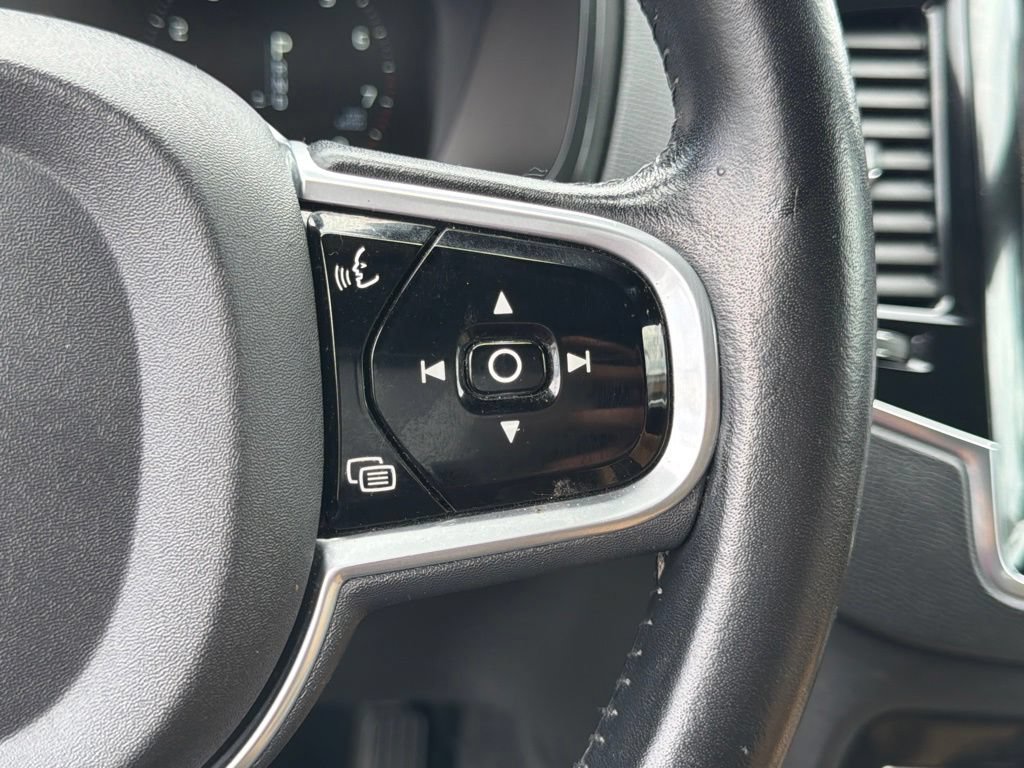 Used 2018 Volvo XC90 T6 Momentum w/ Convenience Package AWD/4WD image 32