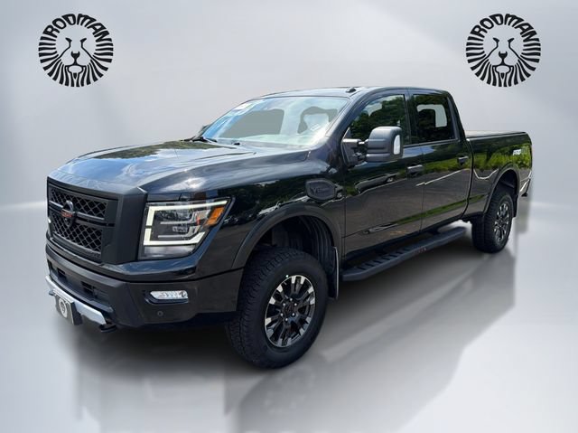 Used 2020 Nissan Titan PRO-4X w/ Pro-4x Convenience Package AWD/4WD image 1