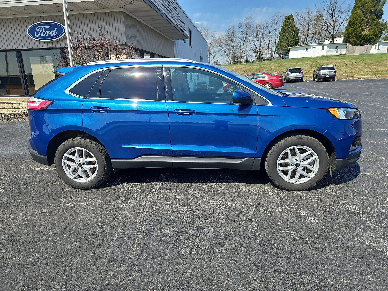 Certified 2024 Ford Edge SEL w/ Convenience Package AWD/4WD image 5