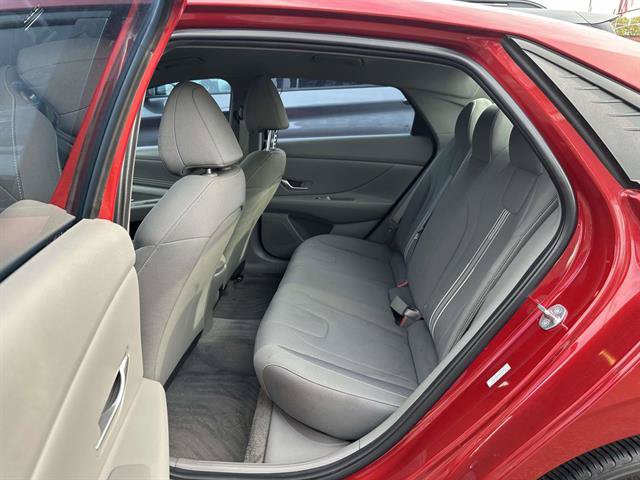 Used 2023 Hyundai Elantra SEL w/ Convenience Package FWD image 20