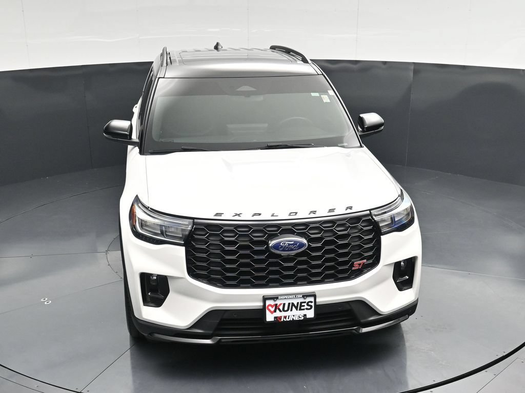 Certified 2025 Ford Explorer ST AWD/4WD image 46