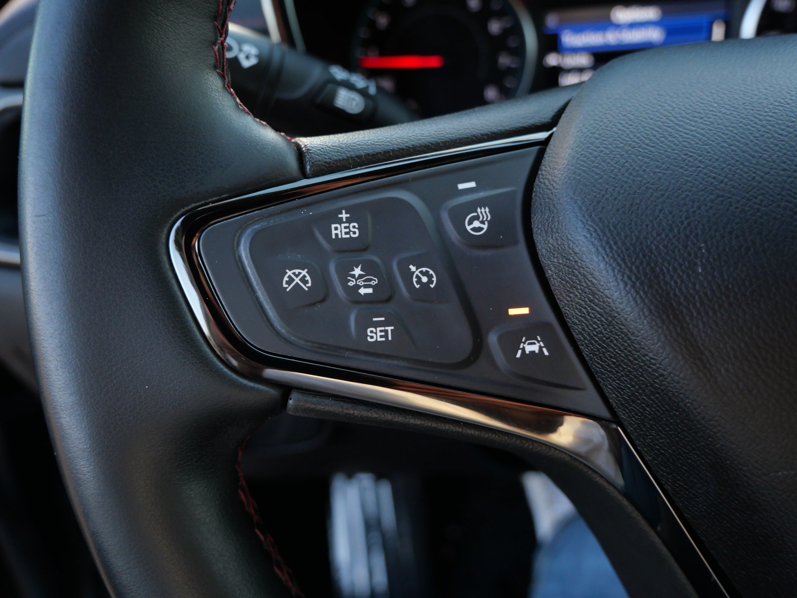Used 2023 Chevrolet Equinox RS AWD/4WD image 28