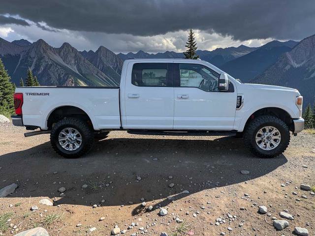 Certified 2022 Ford F250 Lariat w/ Tremor Off-Road Package AWD/4WD image 7