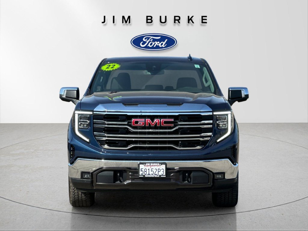 Used 2022 GMC Sierra 1500 SLT w/ SLT Convenience Package AWD/4WD image 8