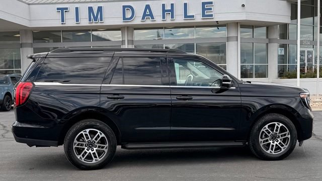 Certified 2025 Ford Expedition Active AWD/4WD image 6