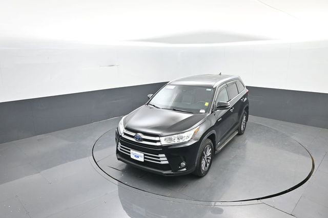 Used 2019 Toyota Highlander XLE image 21