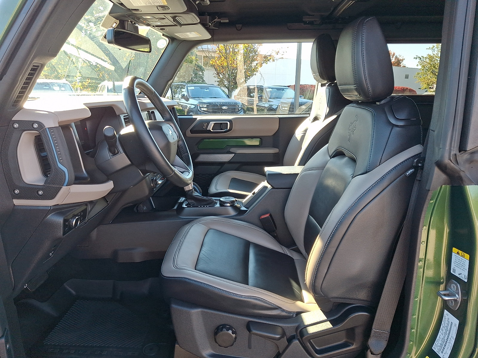Certified 2023 Ford Bronco Wildtrak AWD/4WD image 16