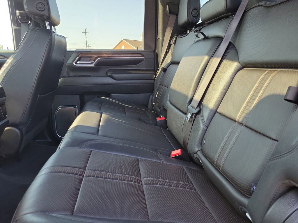 Used 2024 Chevrolet Silverado 2500 High Country w/ High Country Premium Package AWD/4WD image 13