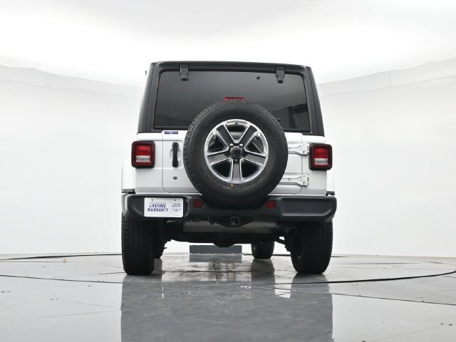 Used 2018 Jeep Wrangler Unlimited Sahara AWD/4WD image 35
