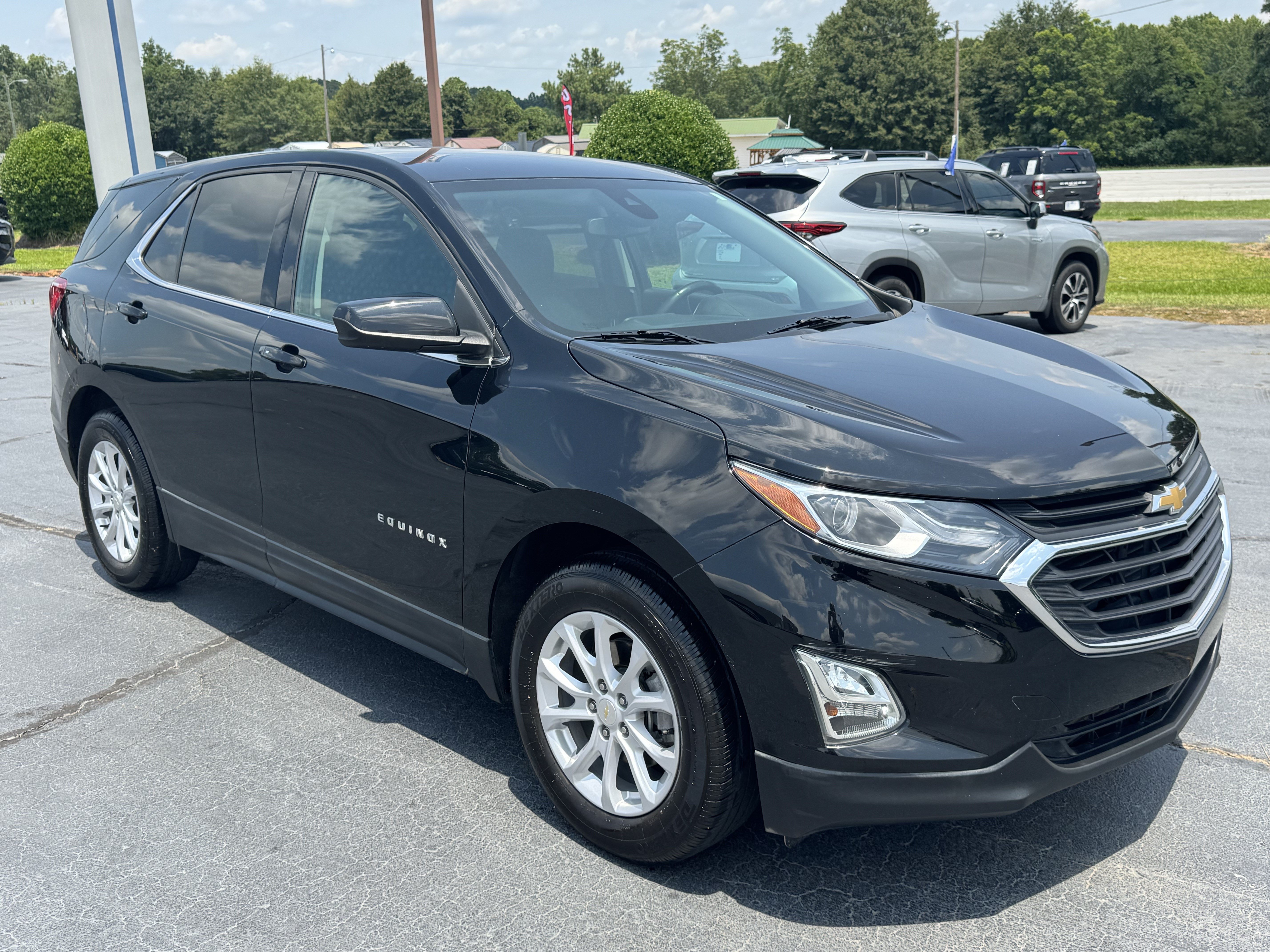 Used 2020 Chevrolet Equinox LT FWD image 4