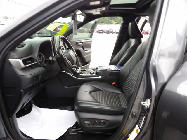 Used 2022 Toyota Highlander XSE AWD/4WD image 26