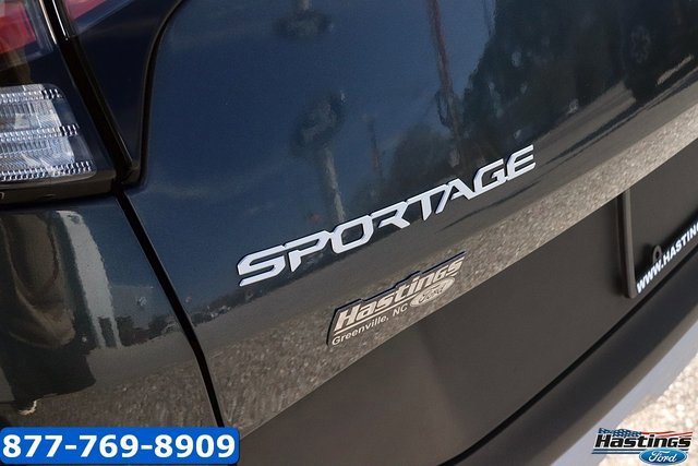 Used 2023 Kia Sportage EX image 8