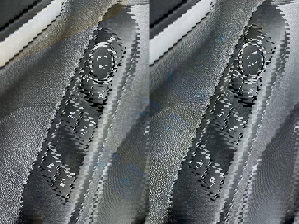 Certified 2022 Ford Escape SE w/ Cold Weather Package image 28