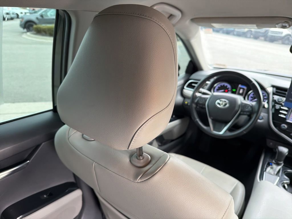 Used 2018 Toyota Camry SE image 15