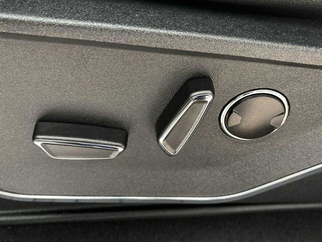 Certified 2023 Ford F150 Lariat w/ Equipment Group 502A High image 34