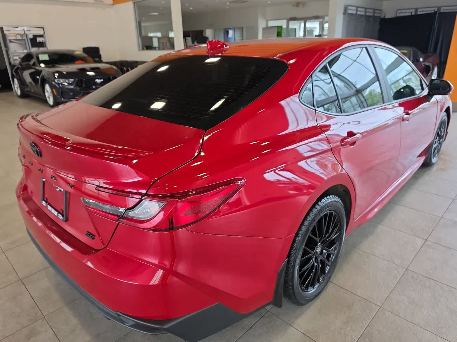 Used 2025 Toyota Camry XSE AWD/4WD image 7