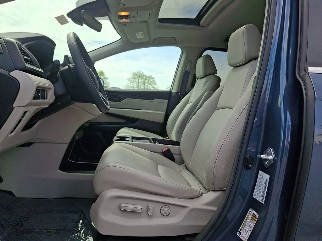 Used 2025 Honda Odyssey EX-L image 14
